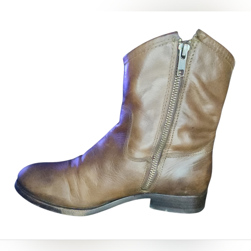 Frye Melissa Button Short Boot, Womens 5.5 - Picture 4 of 10